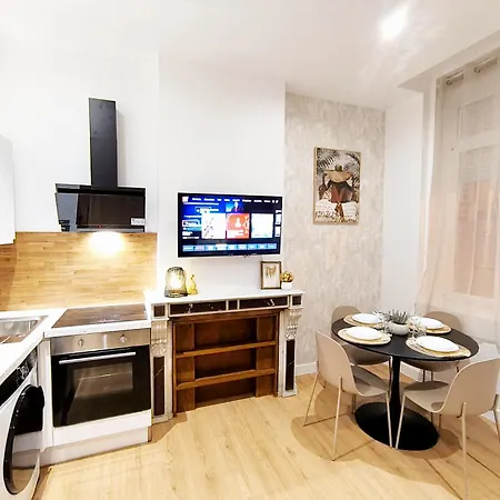 Lerelaisdodile Proche Gare - Wifi - Hyper Centre Daire *