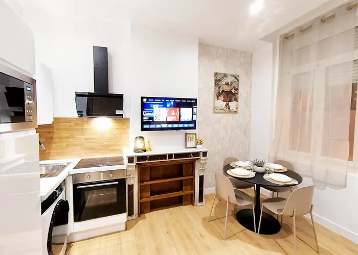 Lerelaisdodile Proche Gare Appartement *